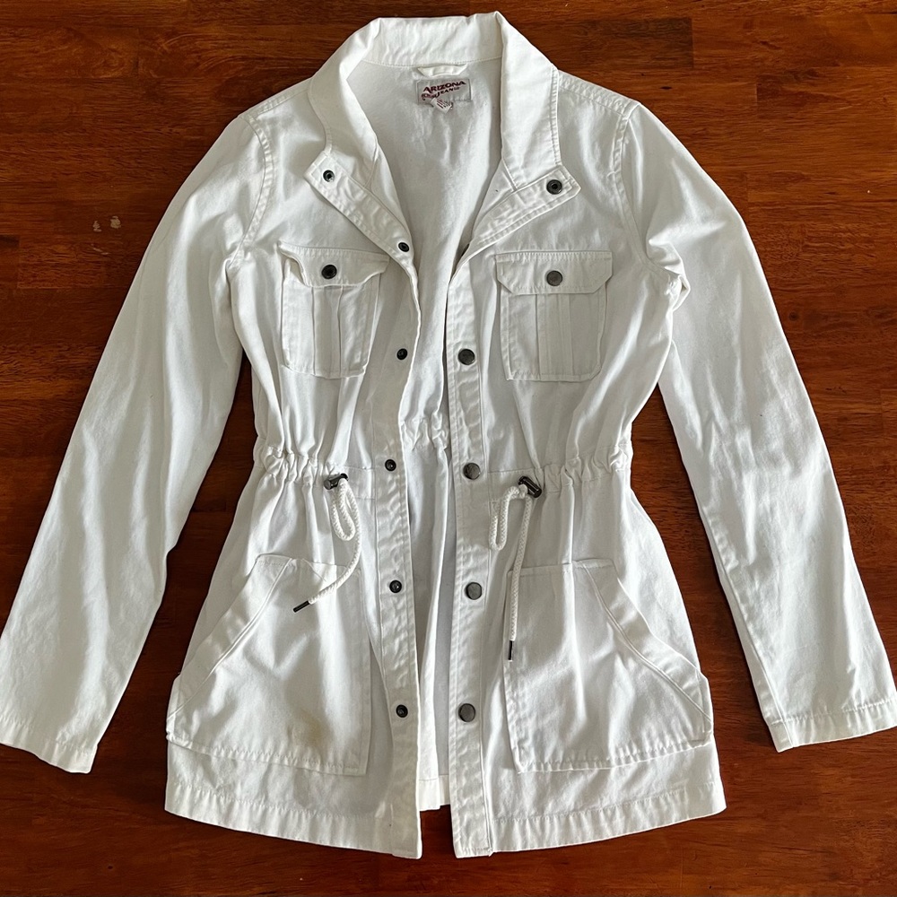 ‘Arizona Jean co’ white jacket.